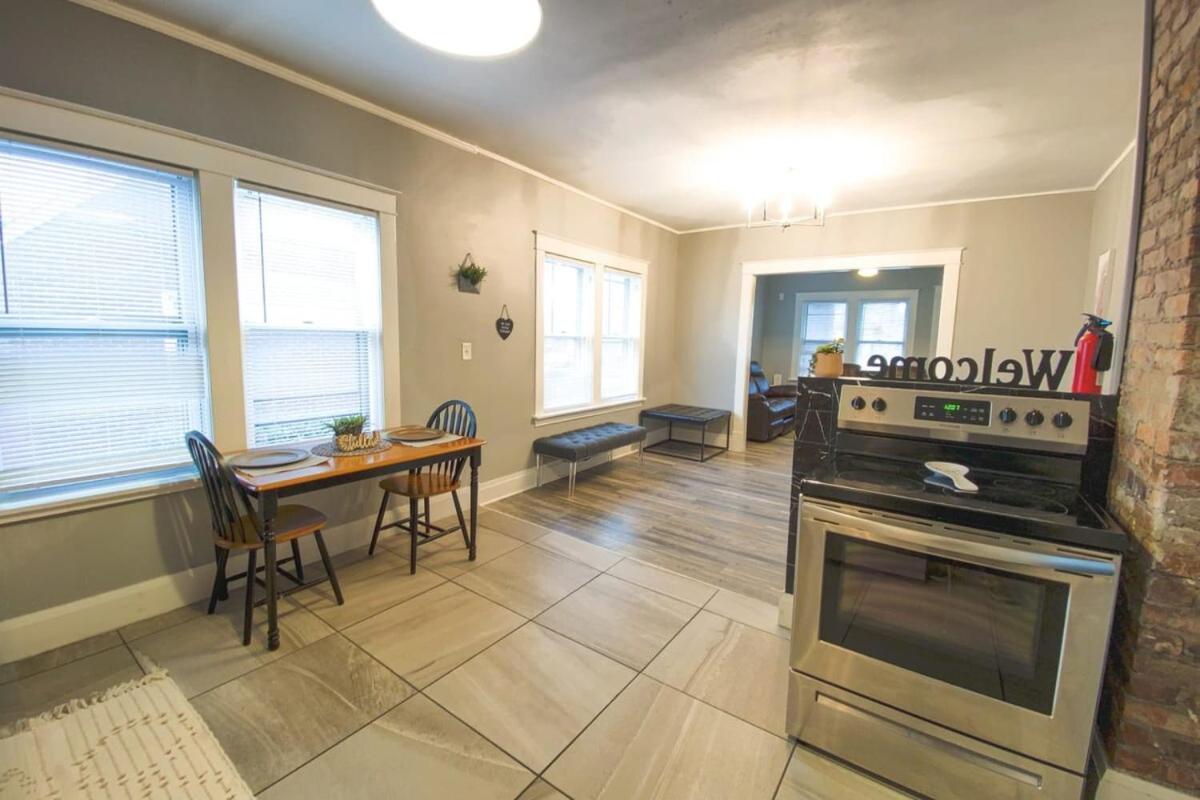 Large 6Br, 2 Bath In Niagara Falls Exteriér fotografie