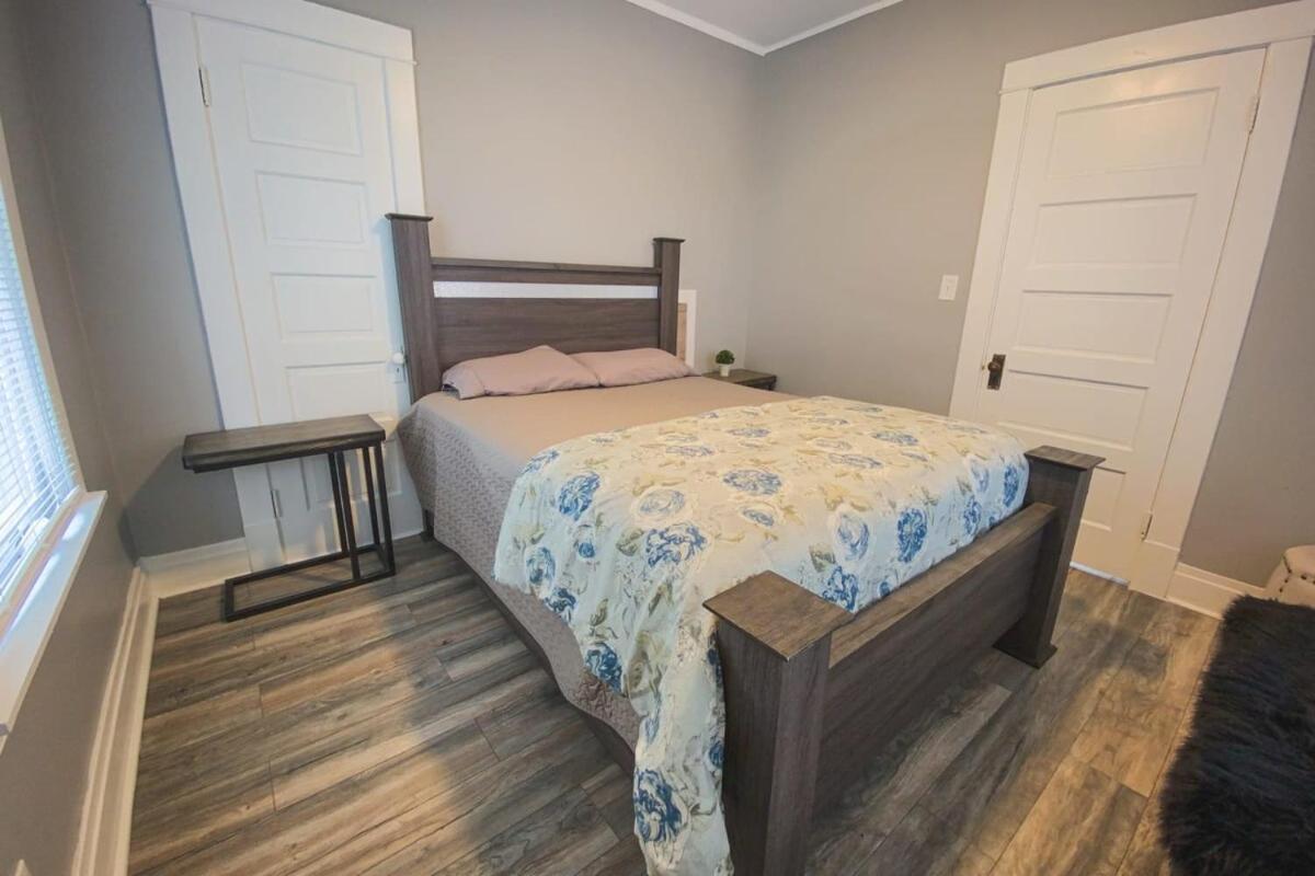 Large 6Br, 2 Bath In Niagara Falls Exteriér fotografie